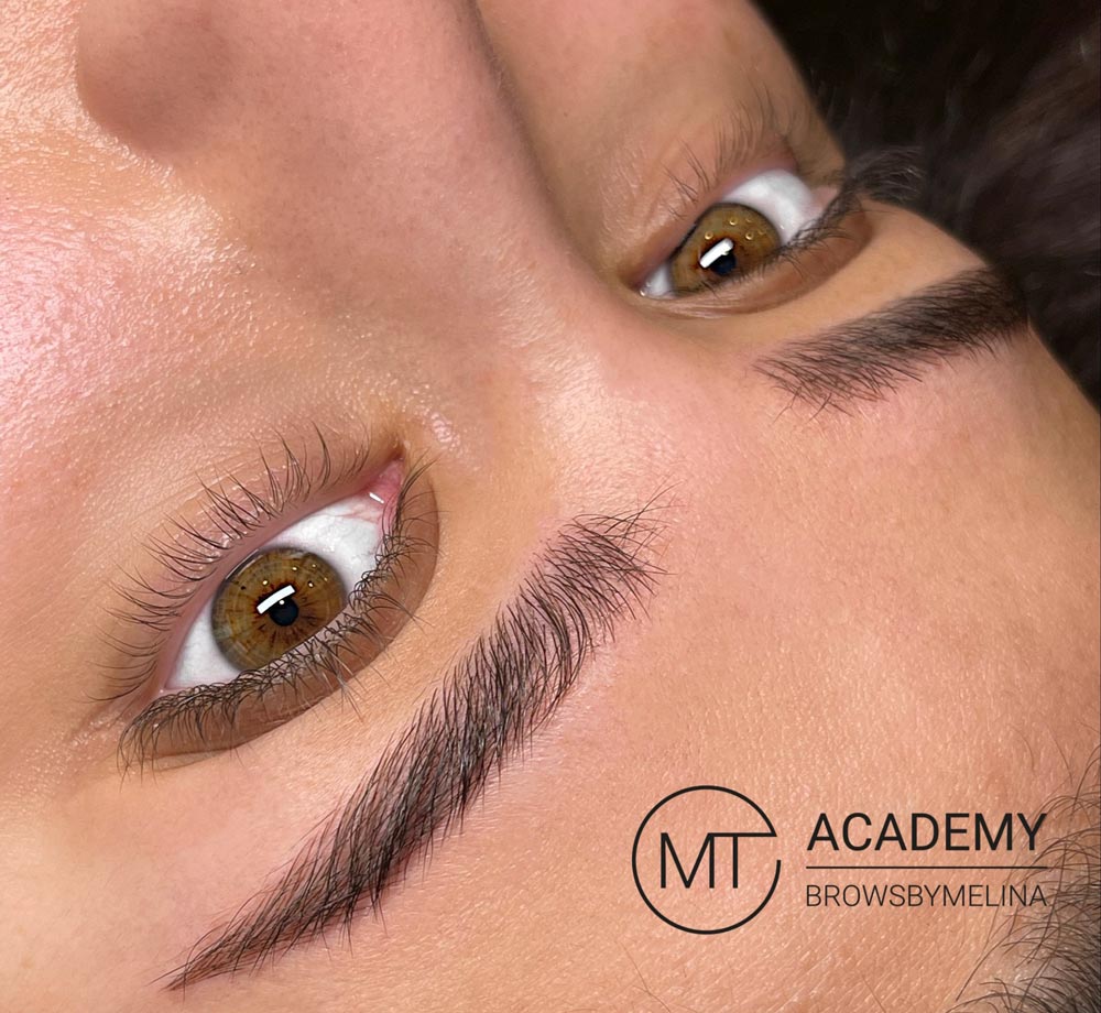 Eyebrows made with our Fluffybrows technique